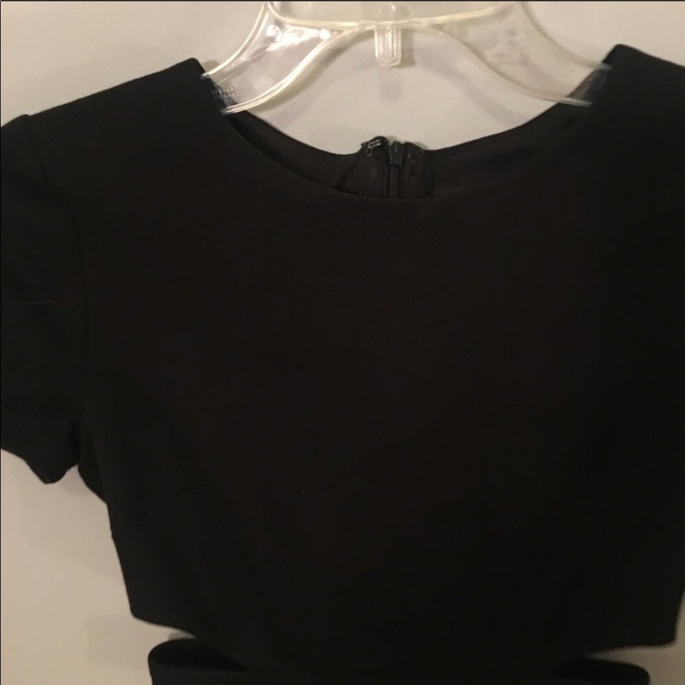 LBD - Picture 3 of 4